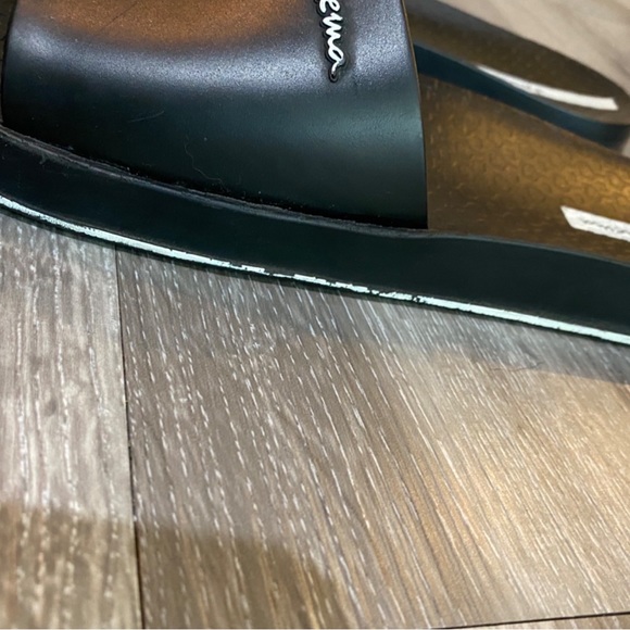 Ipanema Rubber Black Men's Slipper - Picture 9 of 10